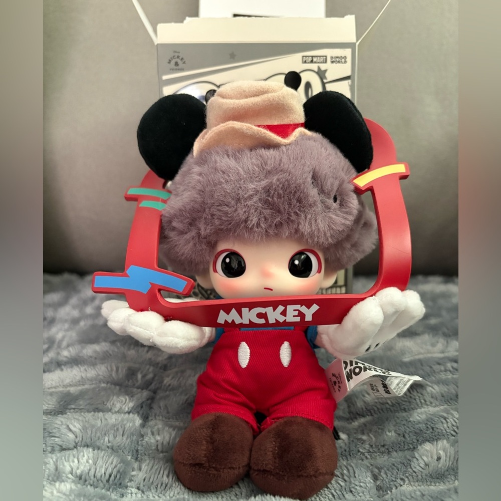 Dimoo World “The Secret” Disney